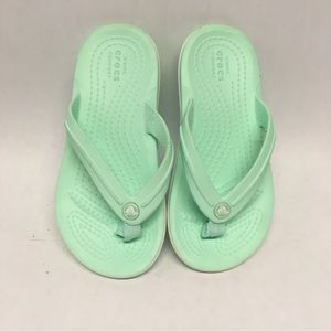 Childrens 9c Mint Crocs Flip Flops Sandals EUC